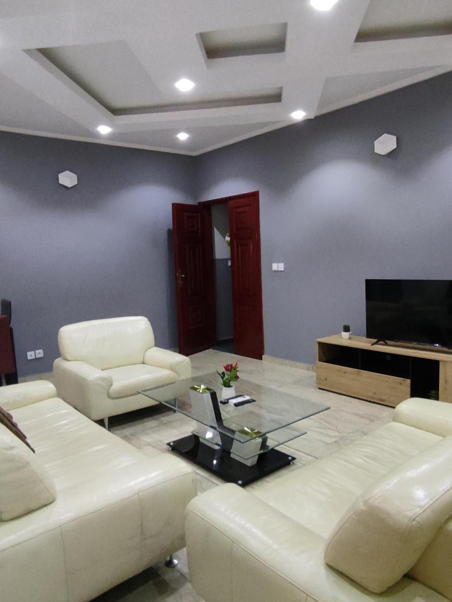 Hotel Appart B4U - Etoudi Yaoundé Eksteriør billede