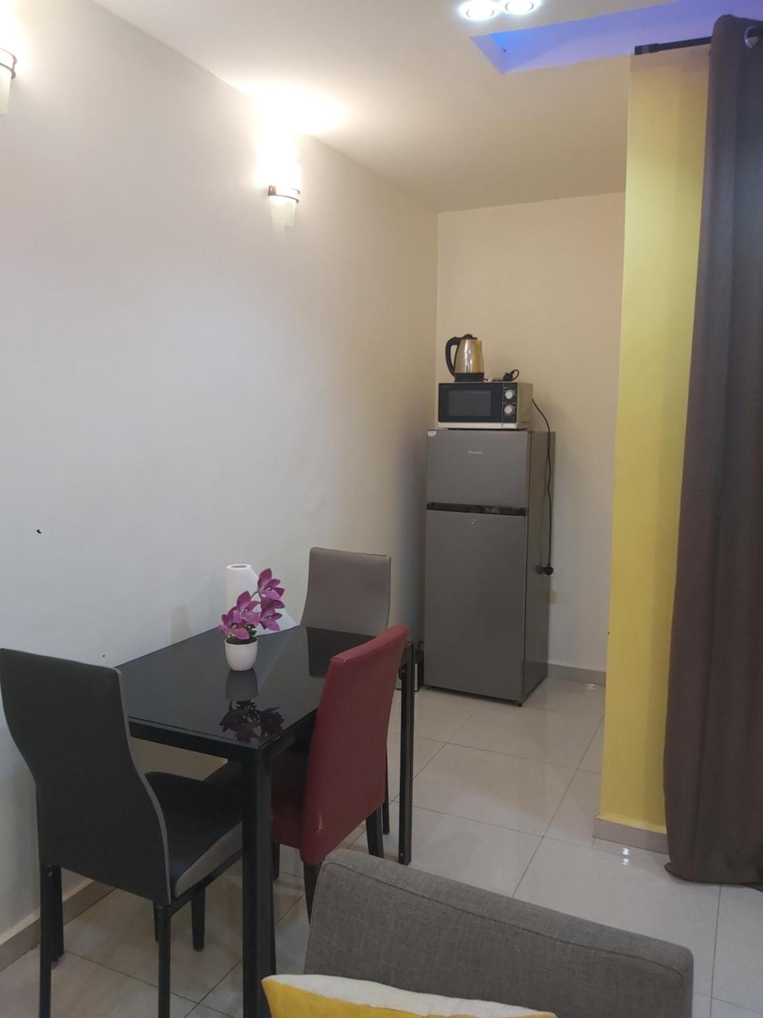 Hotel Appart B4U - Etoudi Yaoundé Eksteriør billede